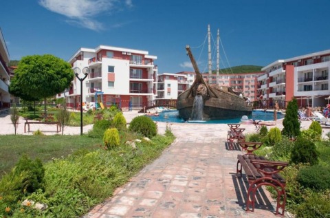 Spacious two-bedroom apartment with panoramic sea views in Privilege Fort Beach complex