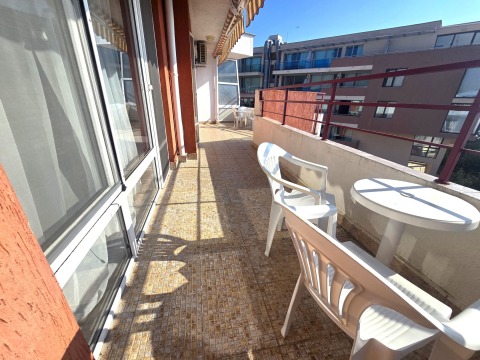 Spacious two-bedroom apartment with panoramic sea views in Privilege Fort Beach complex