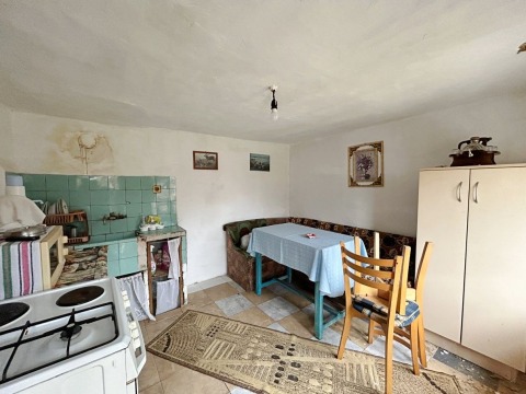 Partly renovated house for sale in Alexandria village