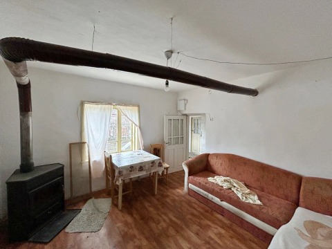 Partly renovated house for sale in Alexandria village