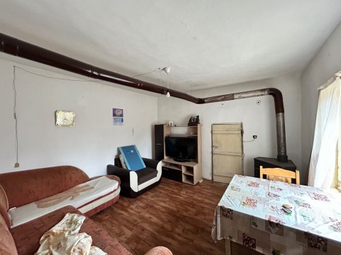 Partly renovated house for sale in Alexandria village