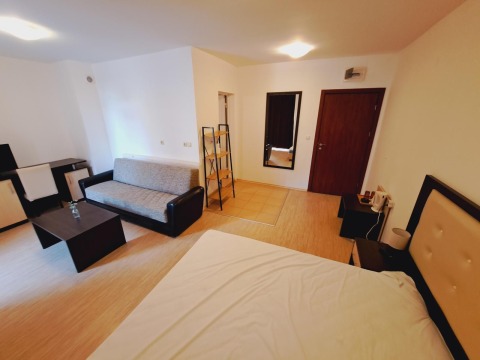 Building with 12 apartments for sale in Saint Vlas