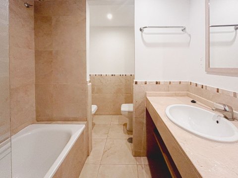 Апартамент двустаен 80 m², Манилва, Малага, Испания