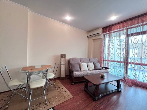 Three-room apartment in Babylon