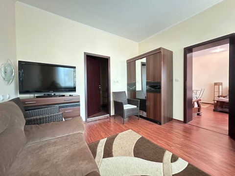 Three-room apartment in Babylon