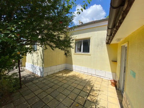 House 4 rooms 1000 m², Geshanovo, Bulgaria