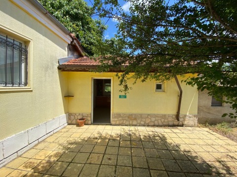 House 4 rooms 1000 m², Geshanovo, Bulgaria