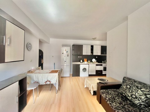 Two-bedroom apartment in Sunny Day 6