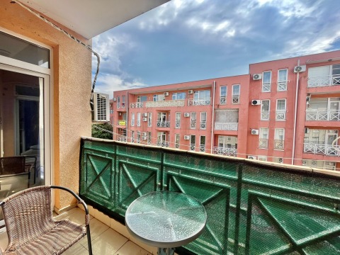Two-bedroom apartment in Sunny Day 6