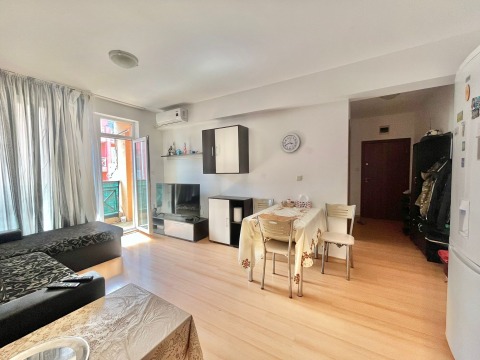 Two-bedroom apartment in Sunny Day 6