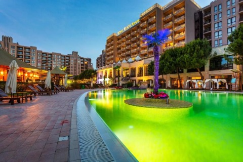 Stylish studio just 70 meters from the beach in a unique 5⭐ resort complex – Sunny Beach