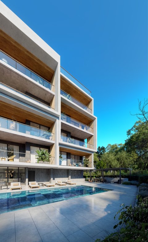 Investment three-bedroom apartment just 700 m from the sea in Limassol, sea view