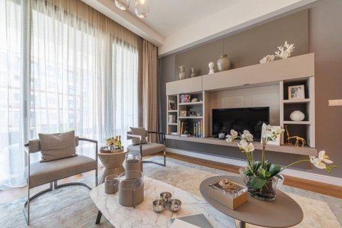 Investment three-bedroom apartment just 700 m from the sea in Limassol, sea view