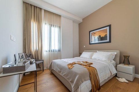 Investment three-bedroom apartment just 700 m from the sea in Limassol, sea view