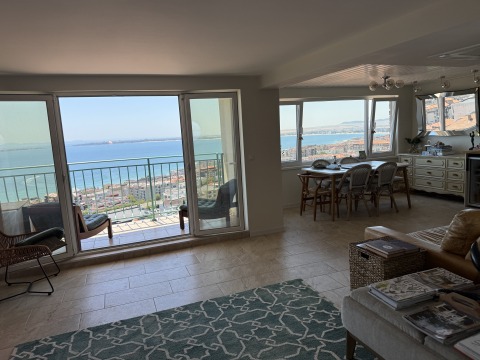 Flat 5 rooms 210 m², Nesebar, Sveti Vlas, Bulgaria