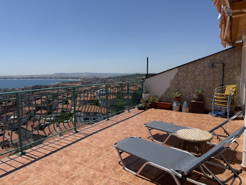 Flat 5 rooms 210 m², Nesebar, Sveti Vlas, Bulgaria