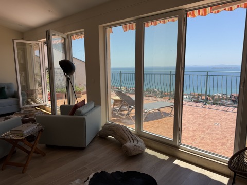 Flat 5 rooms 210 m², Nesebar, Sveti Vlas, Bulgaria