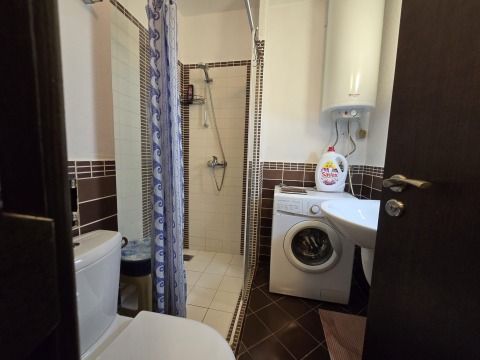 Апартамент тристаен 55 m², България