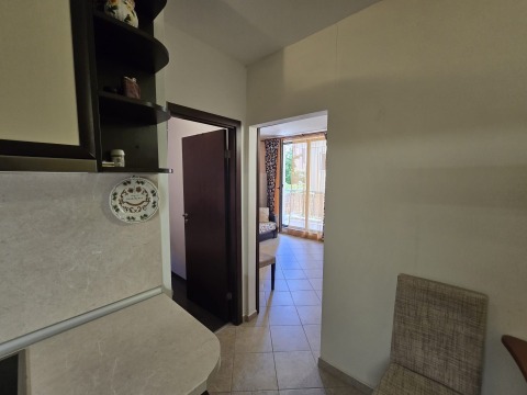 Апартамент тристаен 55 m², България