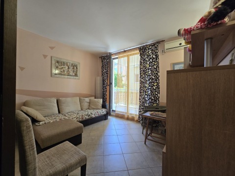 Апартамент тристаен 55 m², България