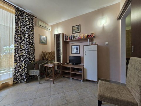 Апартамент тристаен 55 m², България