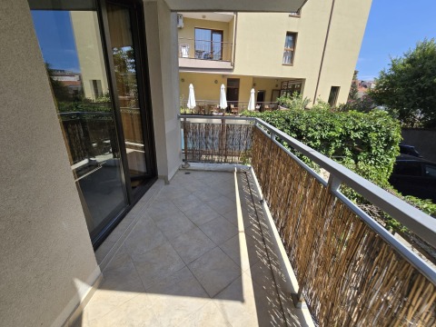 Апартамент тристаен 55 m², България