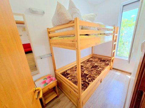 DISCOUNT!!! Two-bedroom apartment with two terraces and its own rose garden, 5 minutes from the beach in Sveti Vlas.