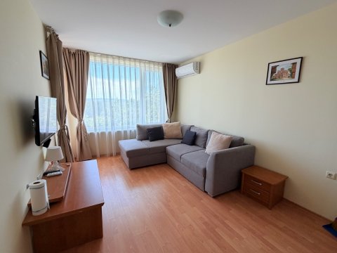 2-room apartment in Holiday Fort, Sunny Beach (pool and garden)