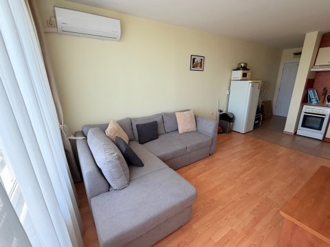 2-room apartment in Holiday Fort, Sunny Beach (pool and garden)