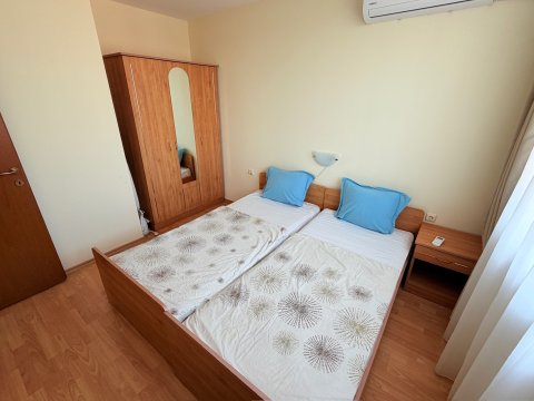 2-room apartment in Holiday Fort, Sunny Beach (pool and garden)