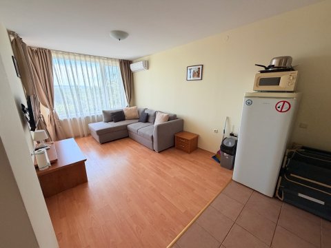 2-room apartment in Holiday Fort, Sunny Beach (pool and garden)