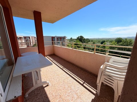 2-room apartment in Holiday Fort, Sunny Beach (pool and garden)