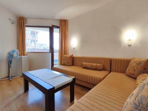 One-bedroom apartment in Amadeus 5 complex with low fee