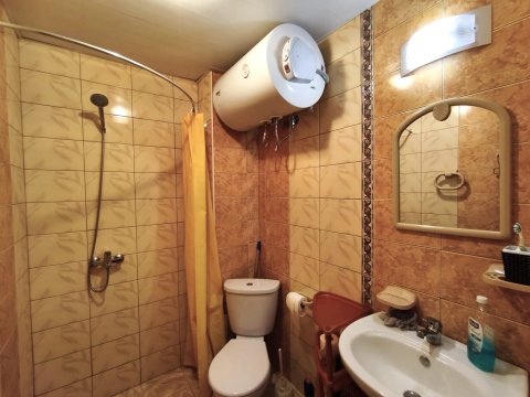 One-bedroom apartment in Amadeus 5 complex with low fee