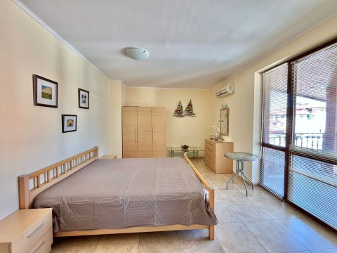 Flat 4 rooms 114 m², Bulgaria