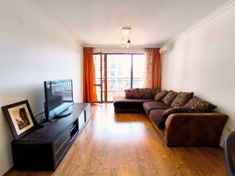 Three-room apartment with sea view