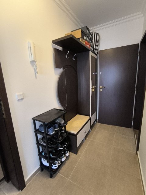 Three-room apartment with sea view