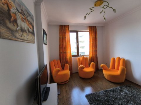 Three-room apartment with sea view