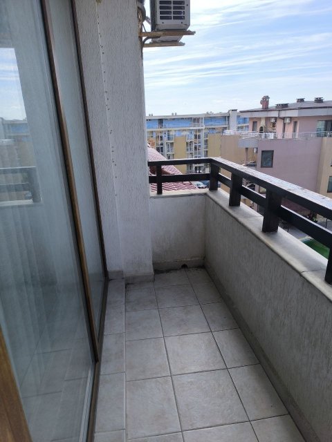 Three-room apartment with sea view