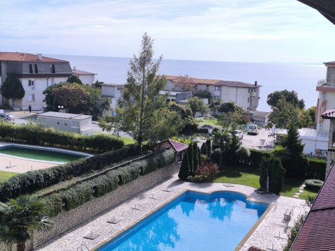 Three-room apartment with sea view