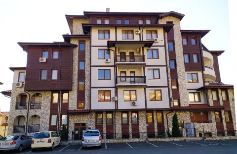 Three-room apartment with sea view