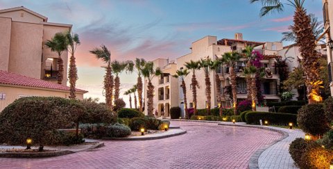 Airy studio by the beach, installment purchase option, Veranda Sahl Hasheesh, top price, Egypt