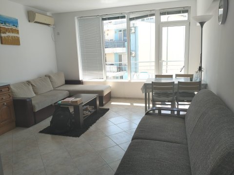 Двухкомнатная квартира в комплексе Сансет Кошарица — уют, спокойствие и удобство