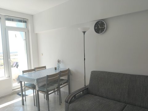 Двухкомнатная квартира в комплексе Сансет Кошарица — уют, спокойствие и удобство