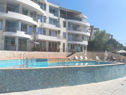 Двухкомнатная квартира в комплексе Сансет Кошарица — уют, спокойствие и удобство