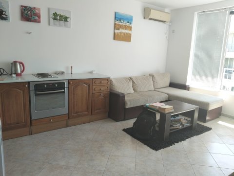 Двухкомнатная квартира в комплексе Сансет Кошарица — уют, спокойствие и удобство