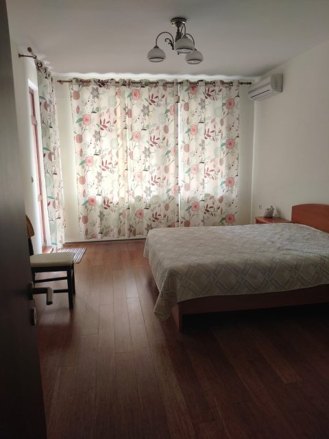 Къща 4 спални + кухня 268 m², с.Равда, България