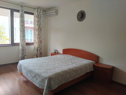 Къща 4 спални + кухня 268 m², с.Равда, България