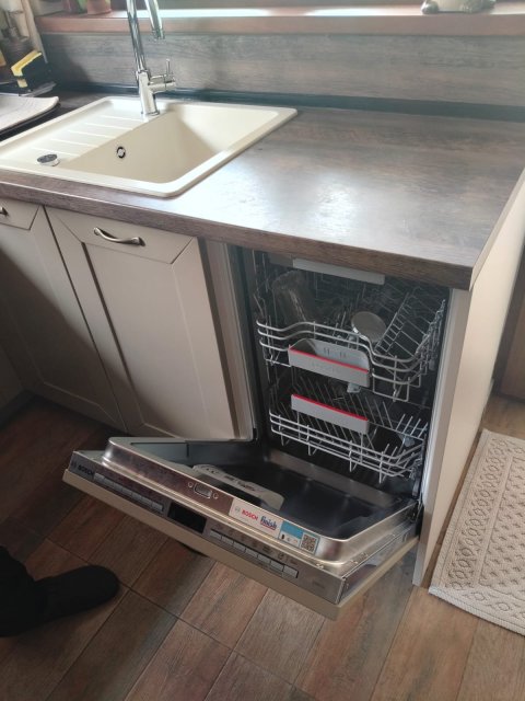 Къща 4 спални + кухня 268 m², с.Равда, България