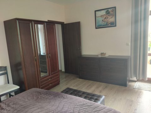 Къща 4 спални + кухня 268 m², с.Равда, България